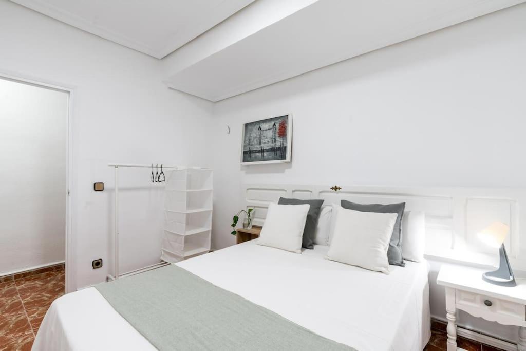 Santa Justa Urban Apartment Sevilla Exterior foto