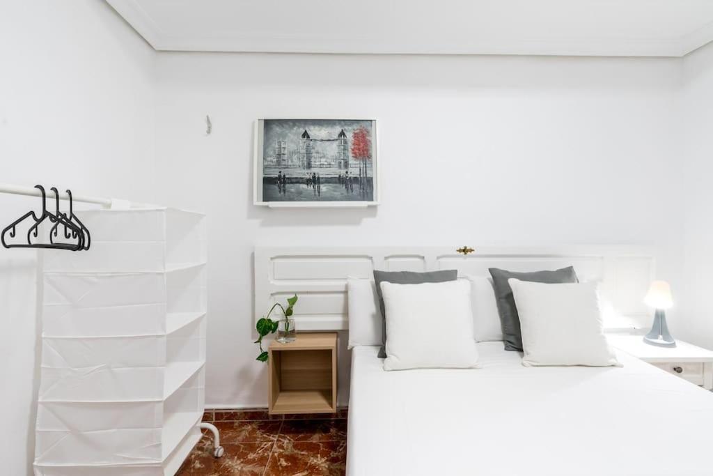 Santa Justa Urban Apartment Sevilla Exterior foto